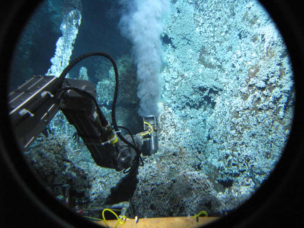 Extreme Earth Microbes Pave Way for Discovery of Alien Life